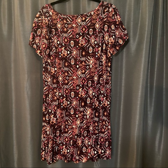 Forever 21 Aztec Design Midi Dress Size 1X - Picture 2 of 4